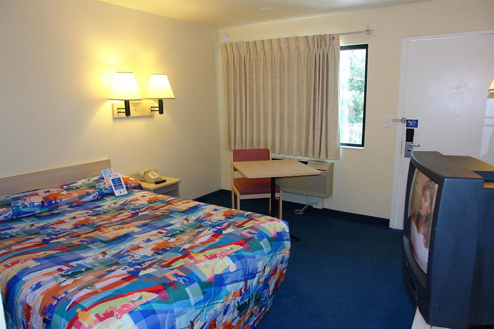 Motel 6-San Luis Obispo, Ca - North Екстер'єр фото